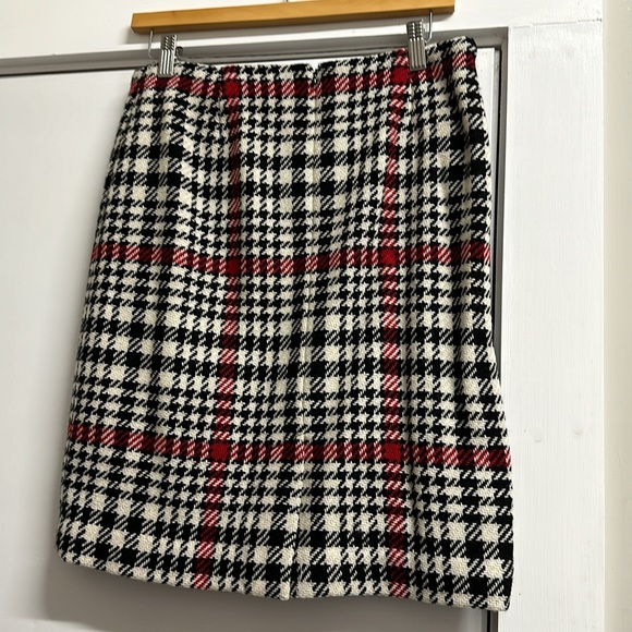 Talbots size 6 tweed skirt - Picture 2 of 3
